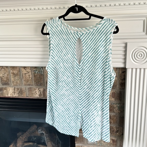 Matilda Jane Tank with keyhole back - Picture 3 of 4